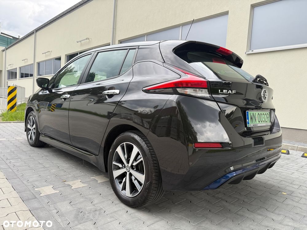 Nissan Leaf - 5
