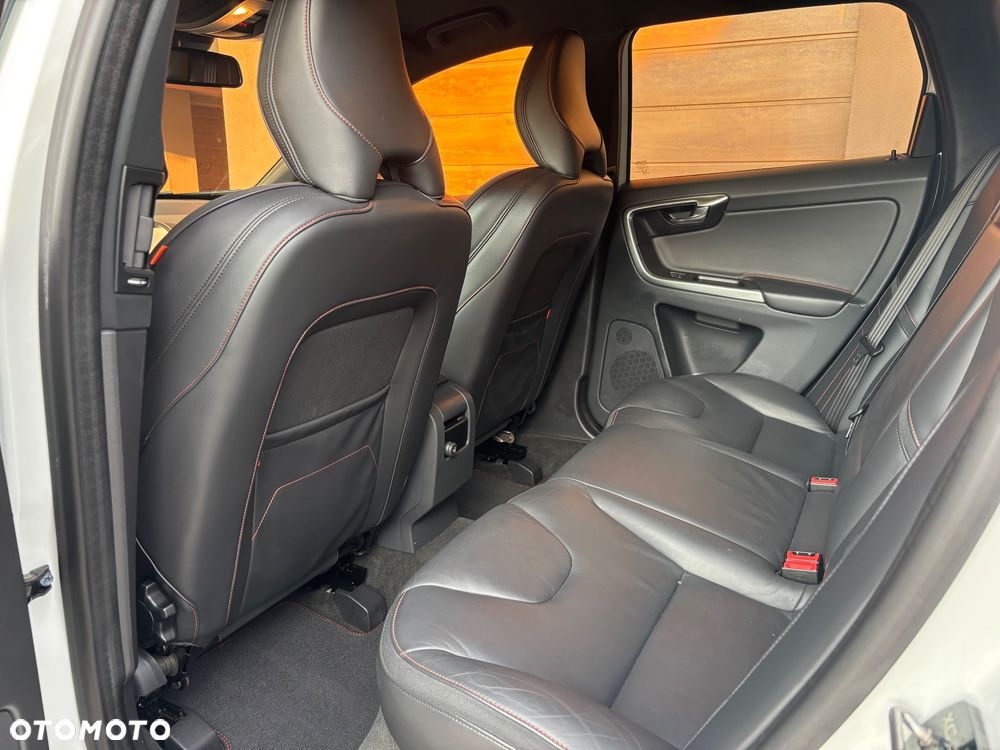 Volvo XC 60 D3 Geartronic Ocean Race - 23