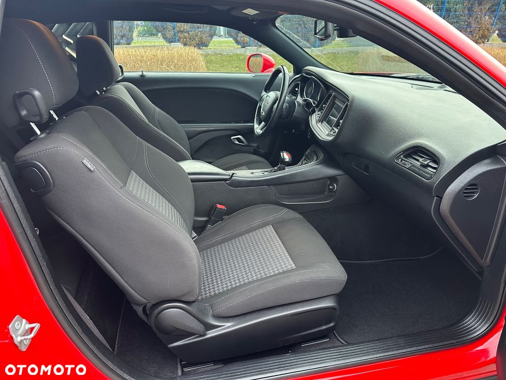 Dodge Challenger 3.6 SXT Plus - 19