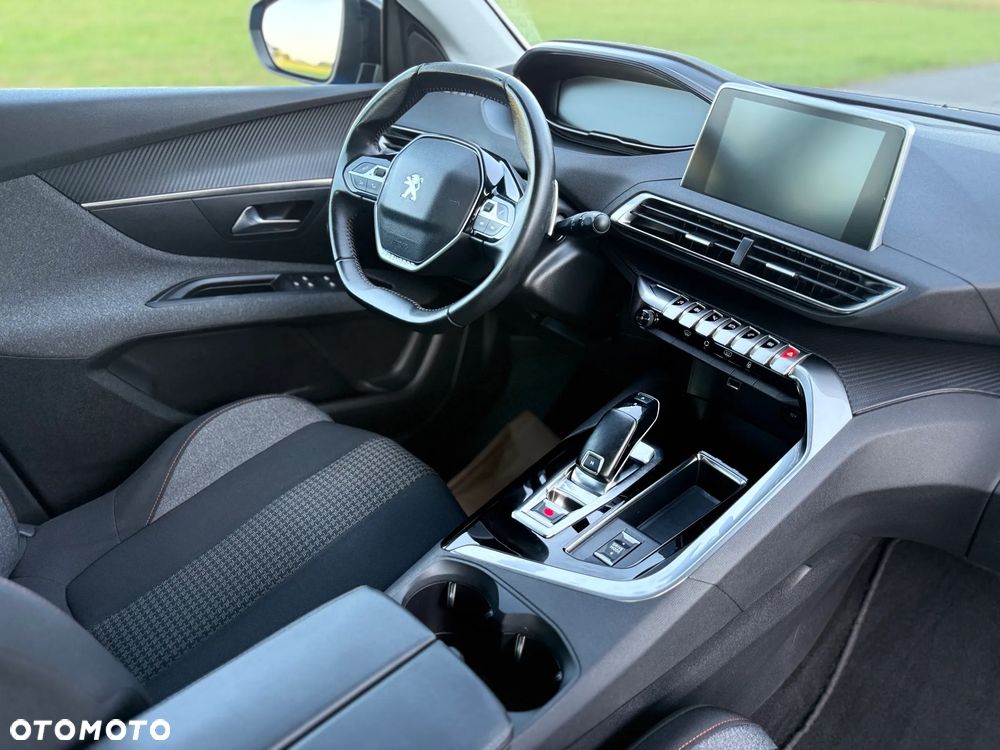 Peugeot 3008 - 17