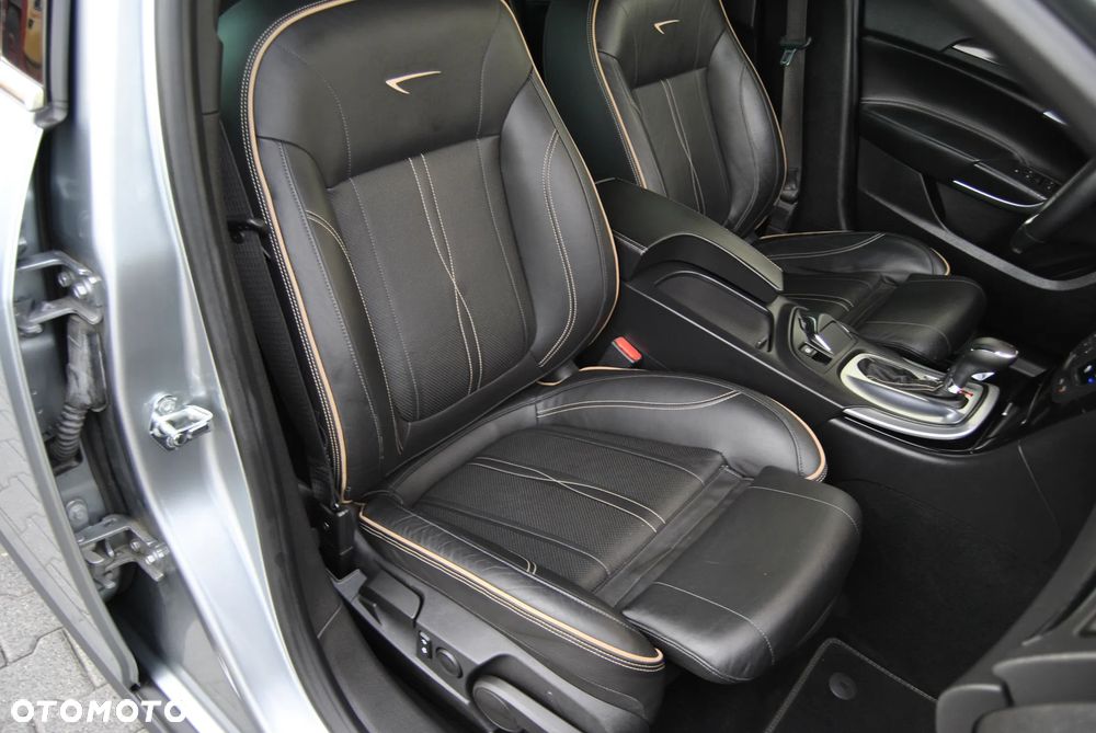 Opel Insignia 2.0 CDTI 4x4 Automatik Sport - 22