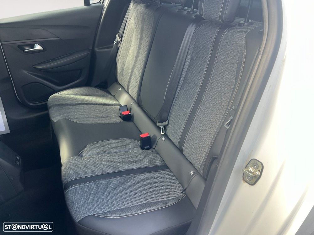 Peugeot 208 1.2 PureTech Allure - 13