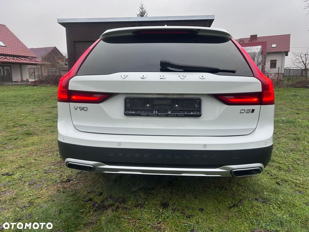 Volvo V90 Cross Country D5 AWD Ocean Race - 9