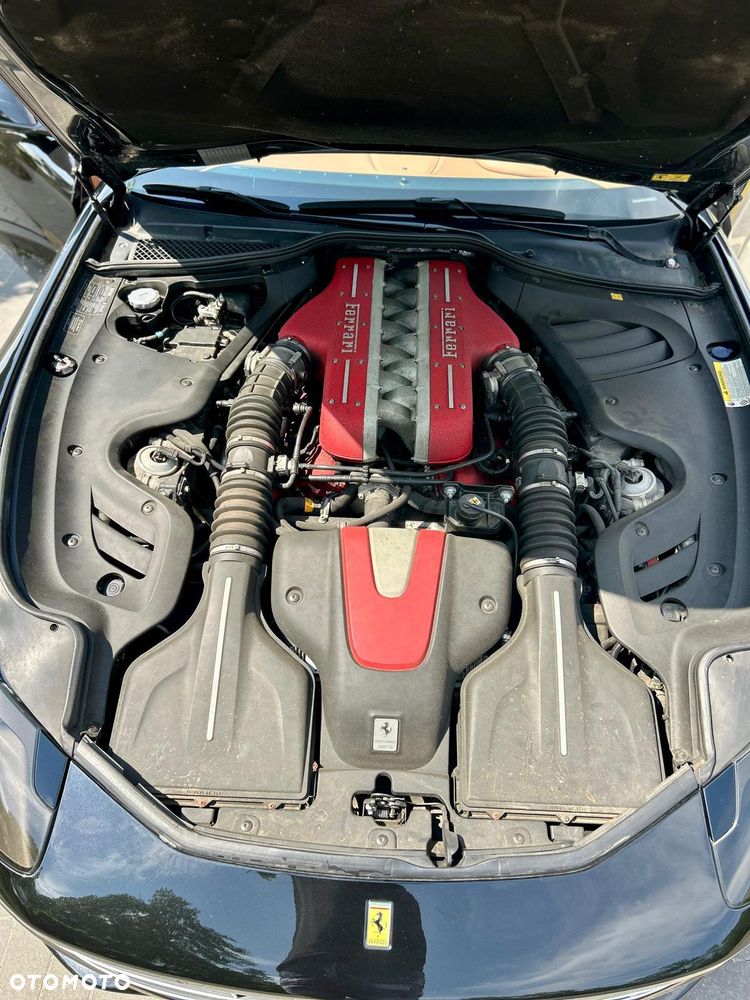 Ferrari FF - 25