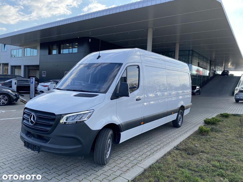 Mercedes-Benz Sprinter - 1