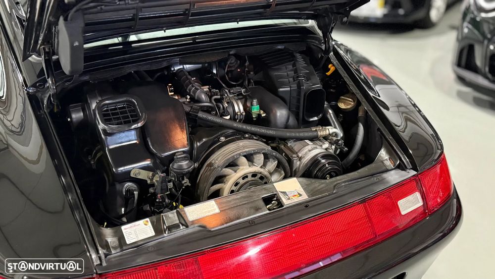 Porsche 911 (993) Cabriolet 3.6 Carrera 2 - 35