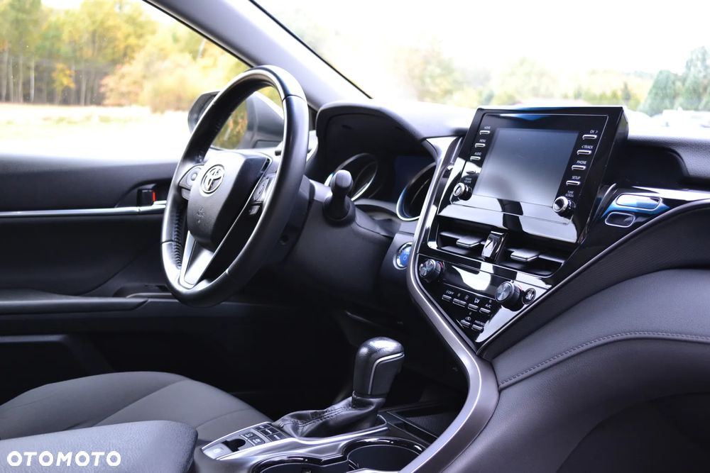 Toyota Camry - 11