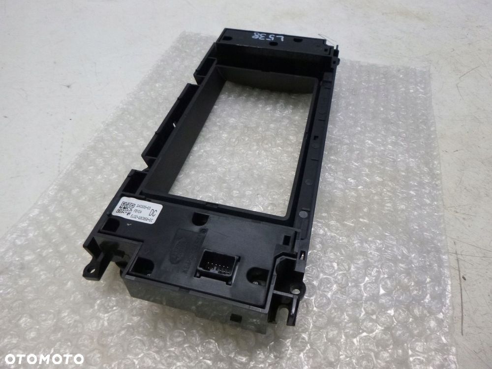 RANGE EVOQUE L538 PANEL STEROW RAMKA KONSOLI RADIA - 7