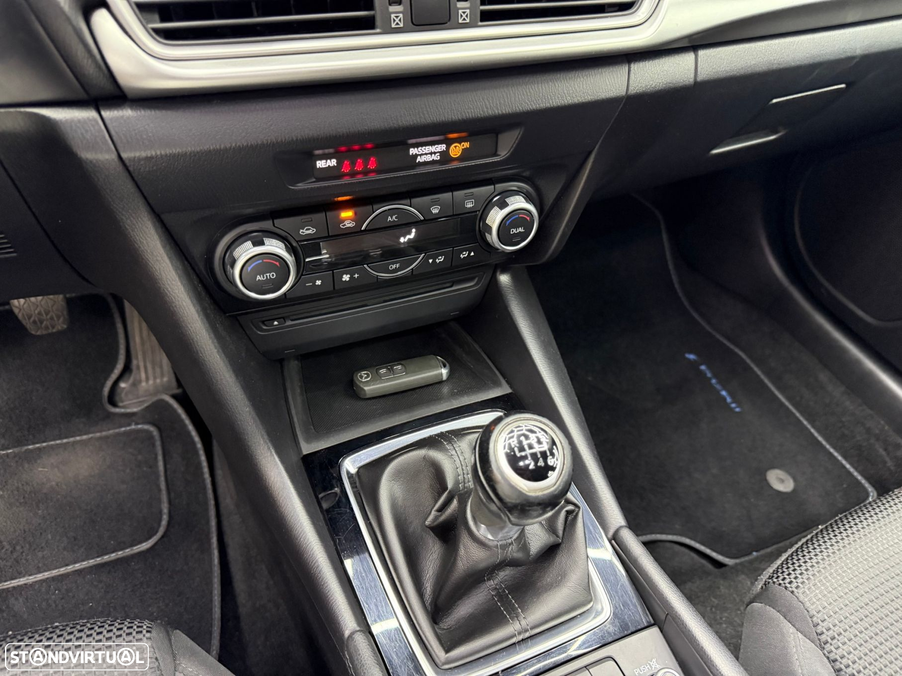 Mazda 3 1.5 Sky-D Excellence Navi - 23