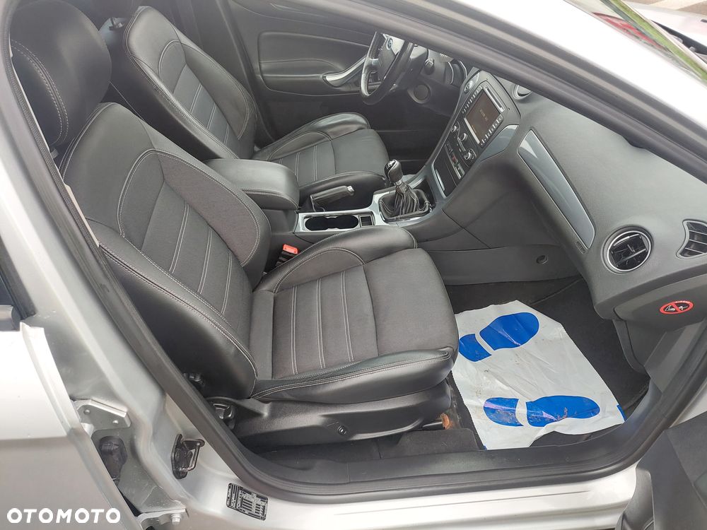 Ford Mondeo 1.6 T Gold X Plus - 6