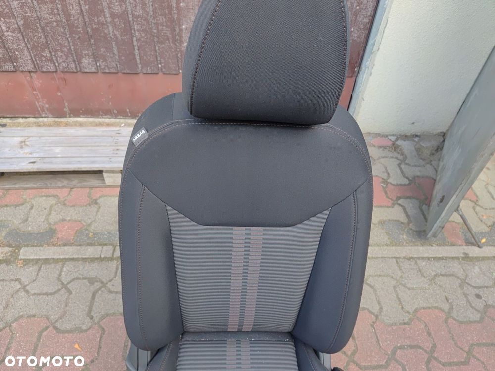 FORD KA PLUS FOTEL PRAWY PASAŻERA GRZANY 17- - 3