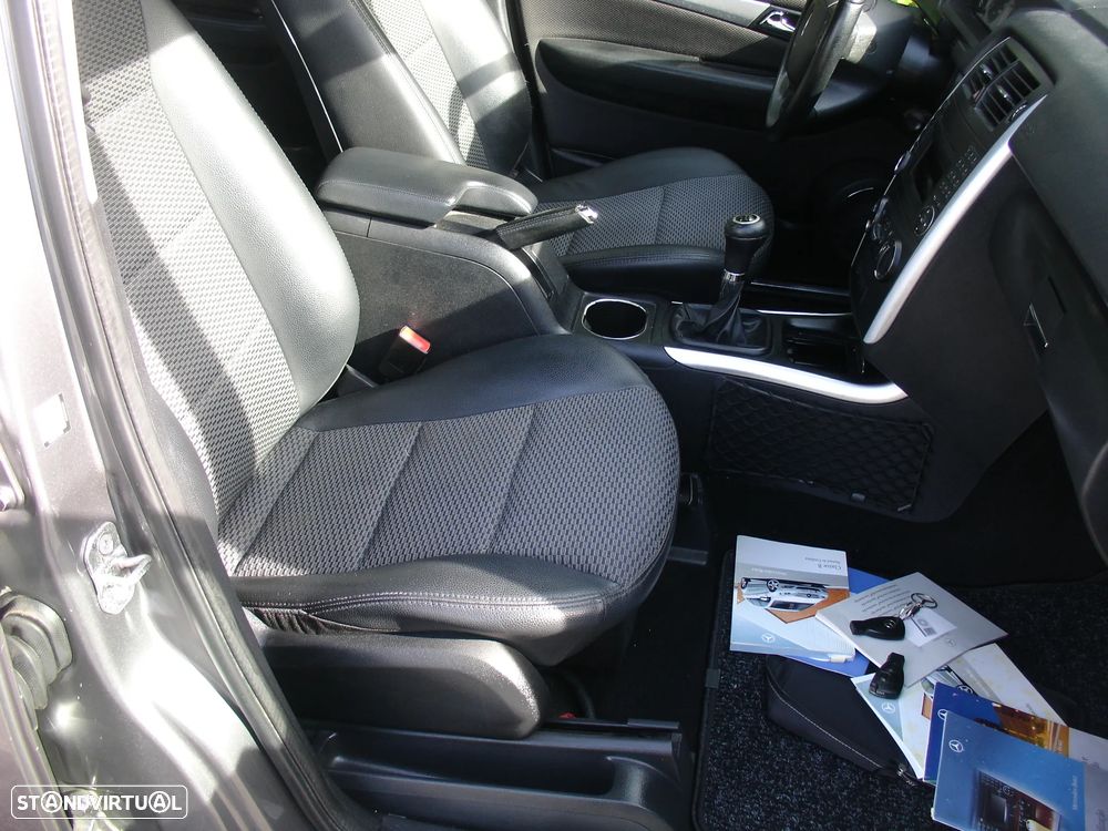 Mercedes-Benz B 180 ver-blueefficiency-sport-edition - 8