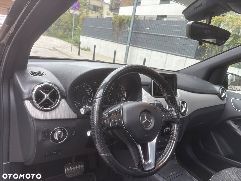 Mercedes-Benz Klasa B 180 (CDI) d 7G-DCT AMG Line - 15