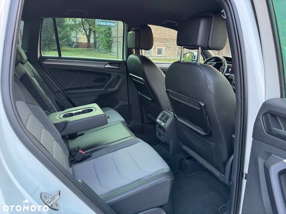 Volkswagen Tiguan 2,0 TSI OPF 4Motion DSG R-Line - 27
