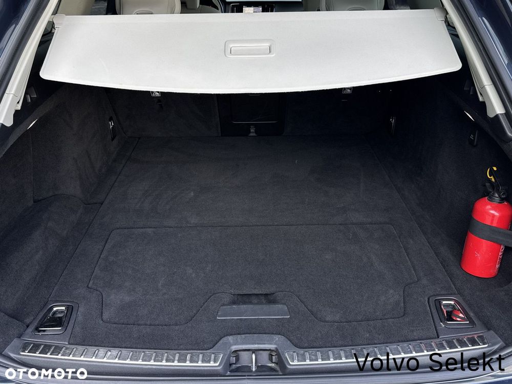 Volvo V90 Cross Country - 22