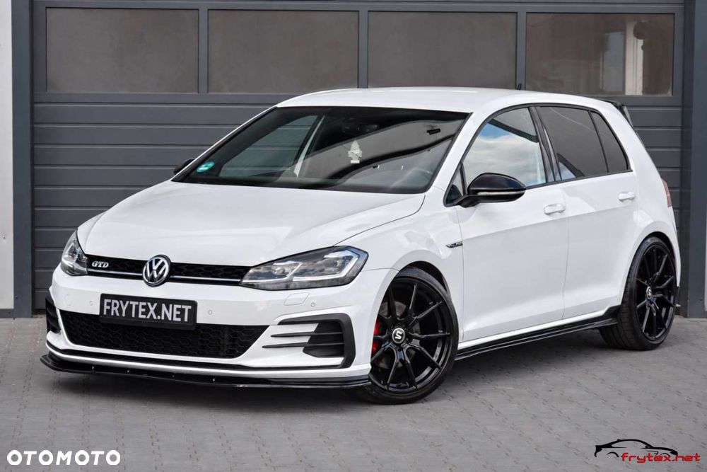 Volkswagen Golf - 9