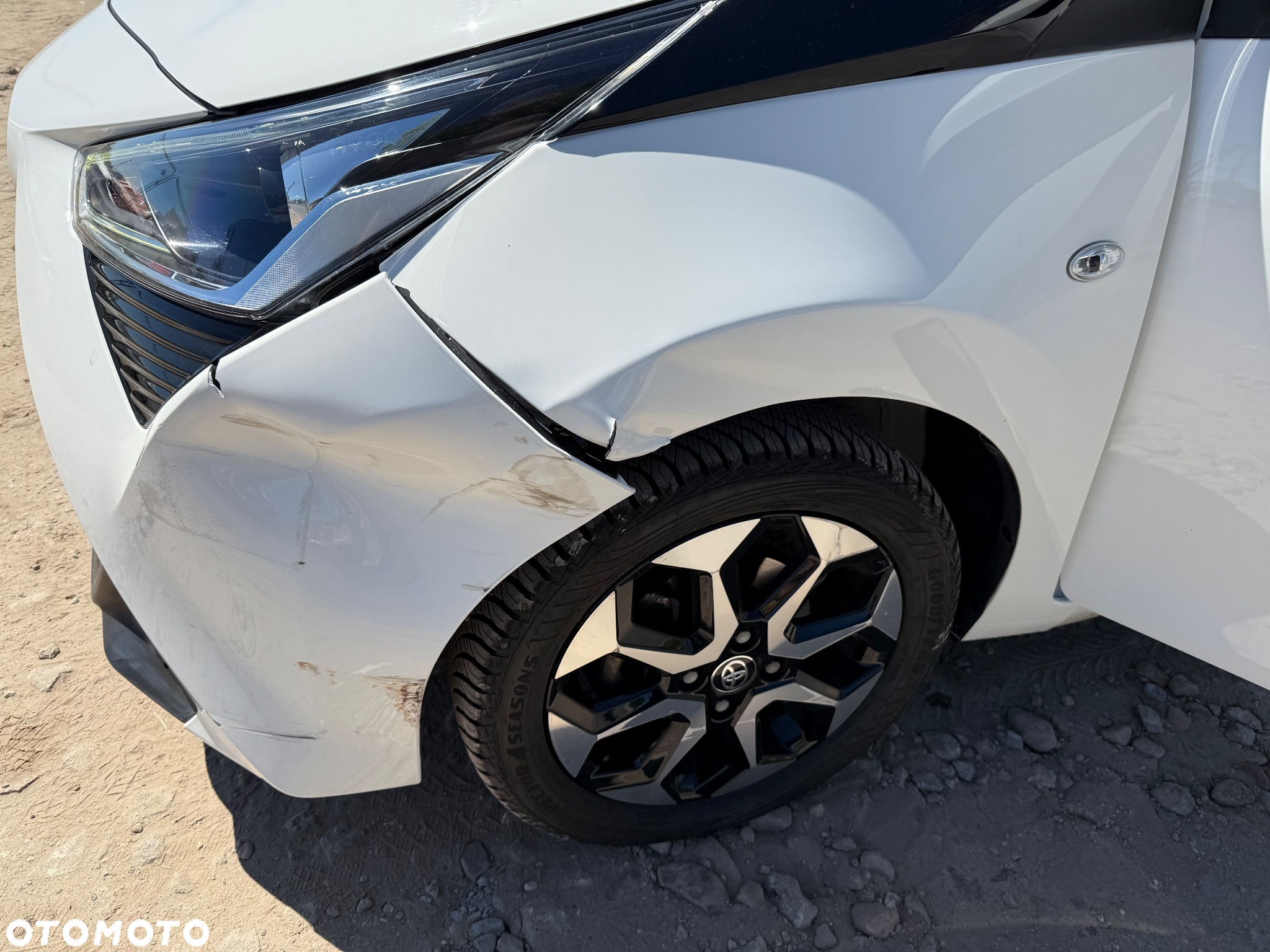 Toyota Aygo x.shift x-play connect - 24