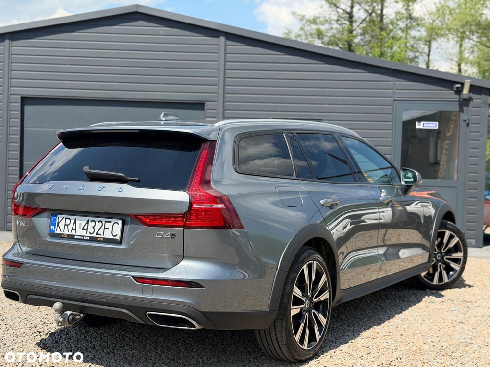 Volvo V60 Cross Country D4 AWD Geartronic Pro - 11