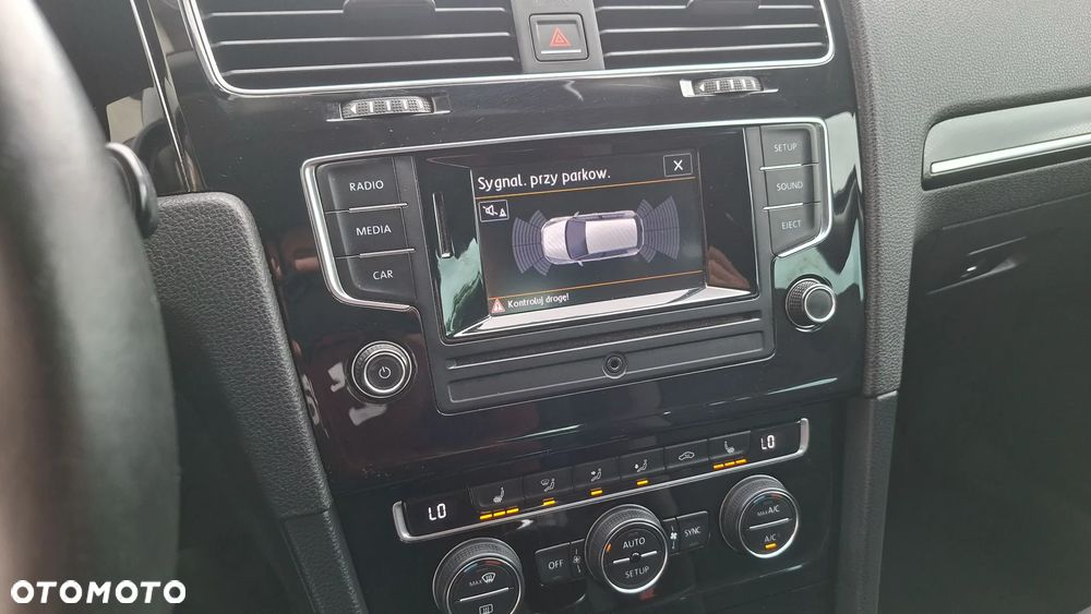 Volkswagen Golf - 12