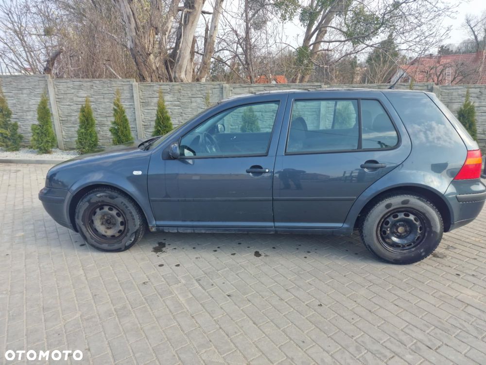 Volkswagen Golf - 11