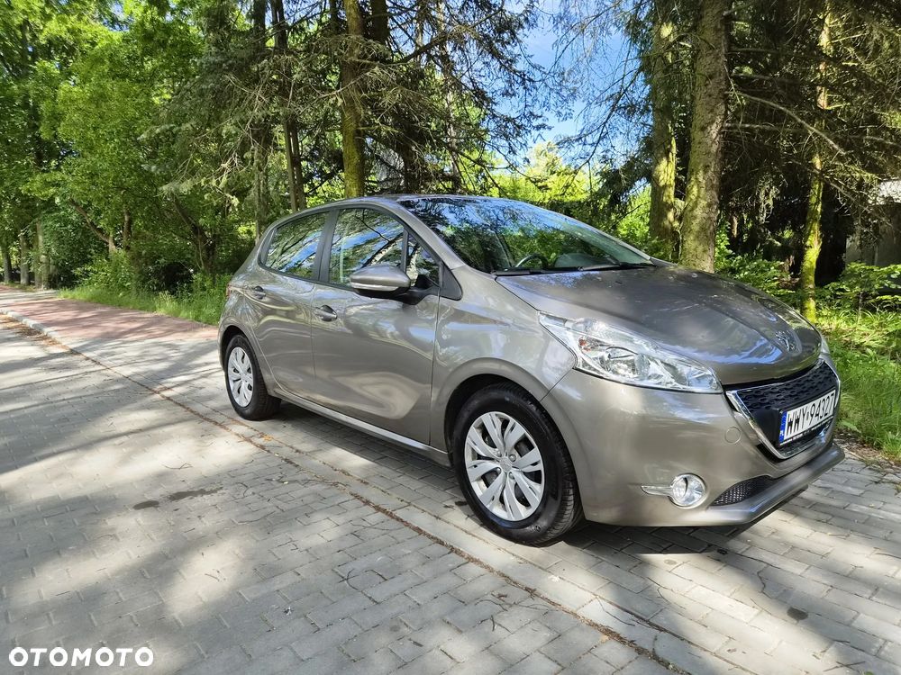 Peugeot 208 - 2