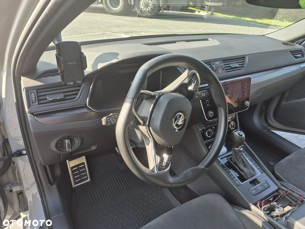 Skoda Superb 2.0 TDI SCR 4x4 Sportline DSG - 8