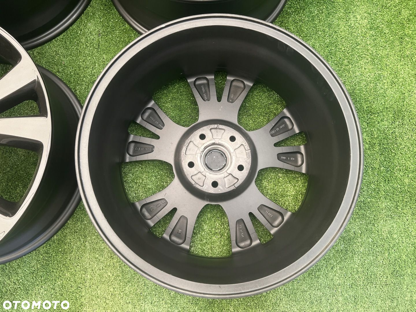KOMPLET FELG FELGI ALU ALUMINIOWE MAZDA MX30 3 6 CX3 CX30 CX5 18 ET45 - 9