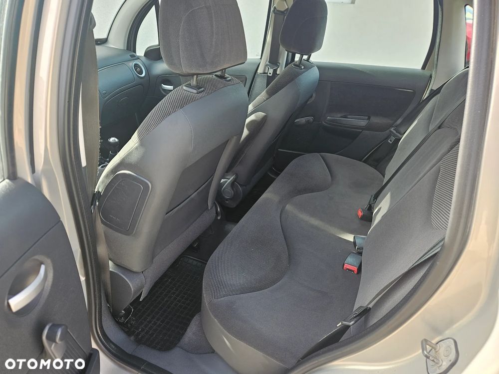 Citroën C3 1.6 HDi Impress Luxe - 12