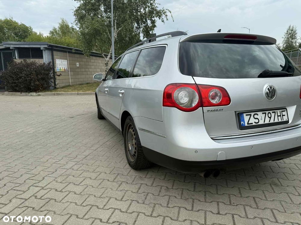 Volkswagen Passat - 2