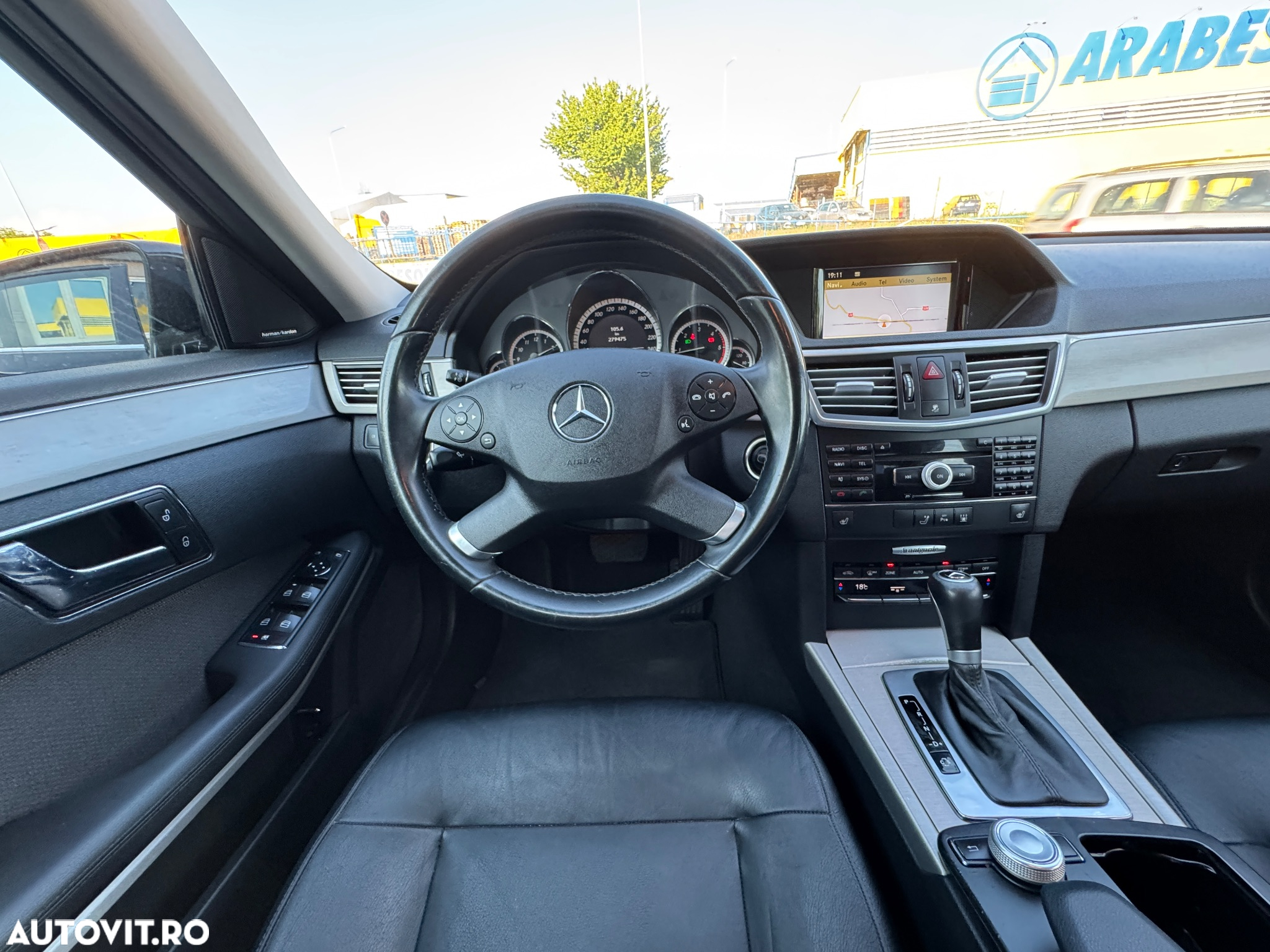 Mercedes-Benz E - 16