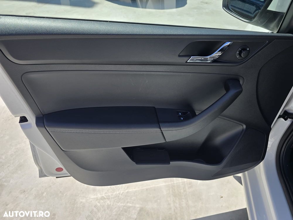 Skoda RAPID 1.4 TSI Ambition DSG - 14