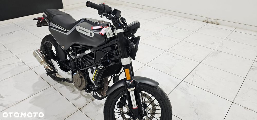 Husqvarna Svartpilen - 2