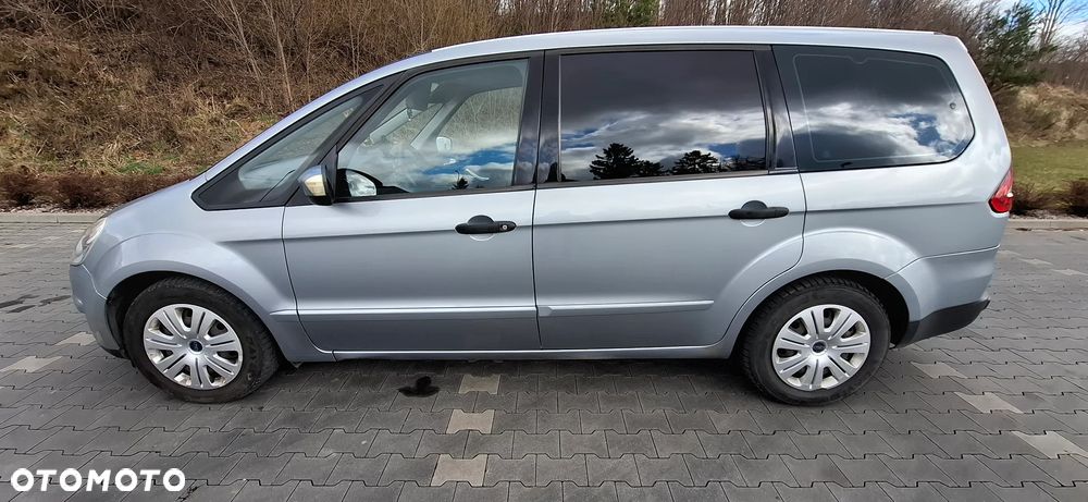 Ford Galaxy 1.8 TDCi Ambiente - 4