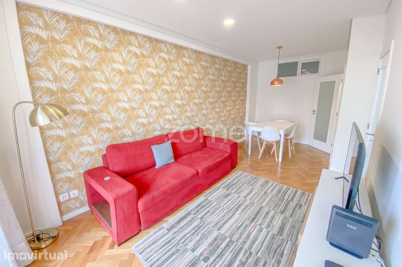 Apartamento luminoso T2+1 com varanda na Avenida Rodrigues de Freitas - Grande imagem: 3/35