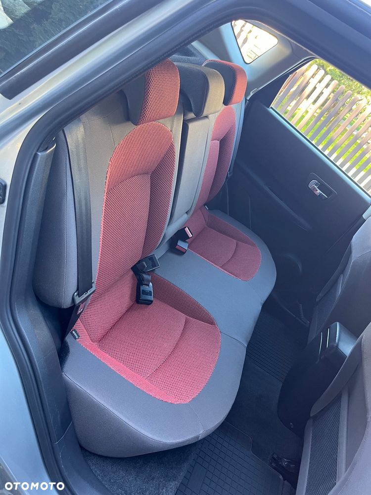 Nissan Qashqai+2 - 18