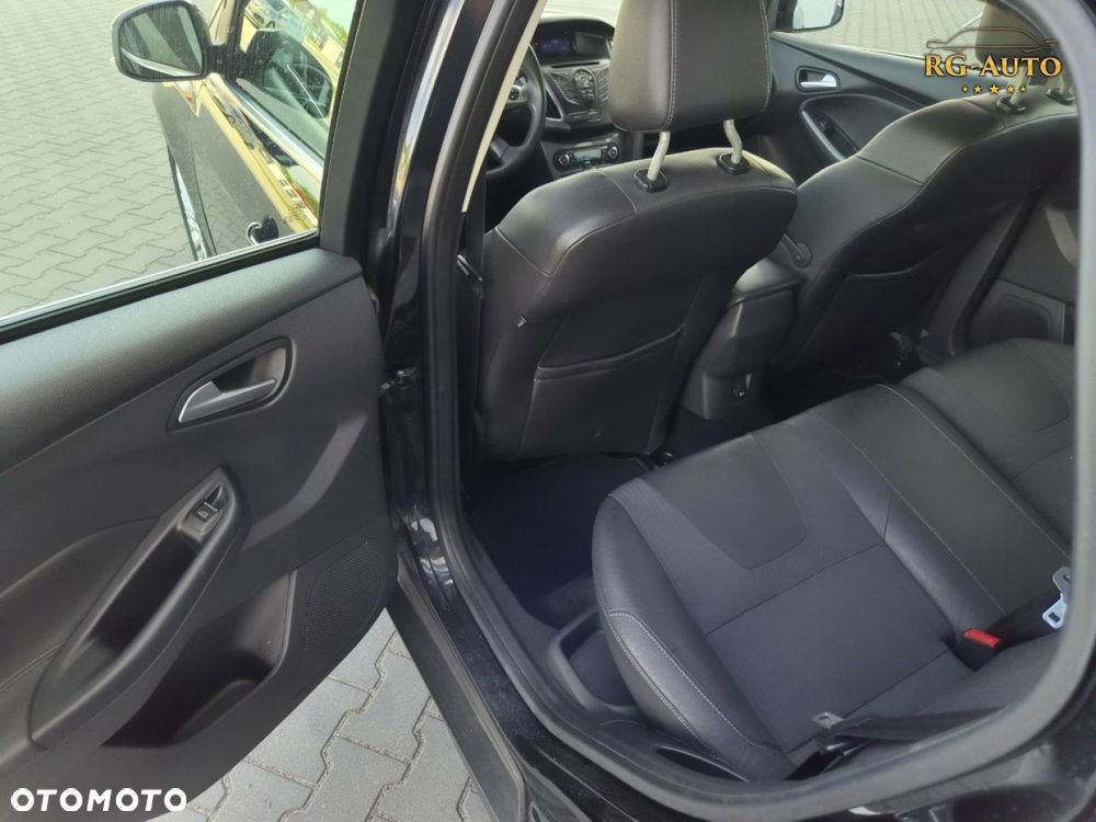 Ford Focus - 24