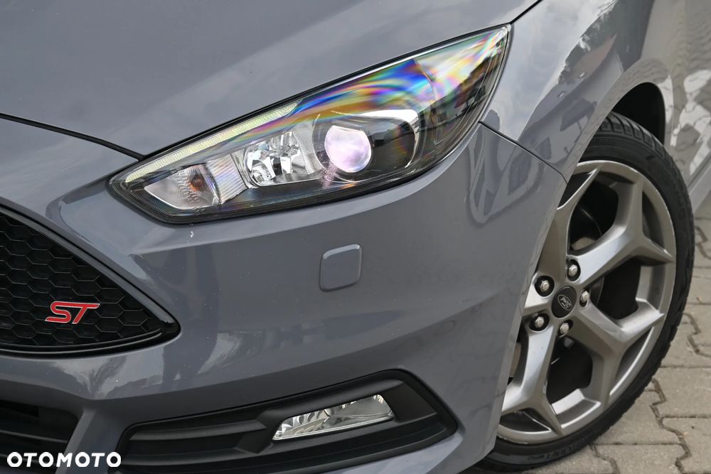Ford Focus 2.0 TDCi ST-2 PowerShift - 21