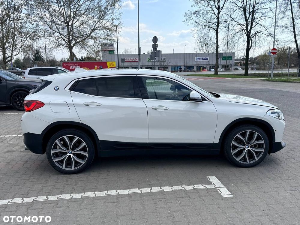 BMW X2 xDrive20i Advantage Plus - 6