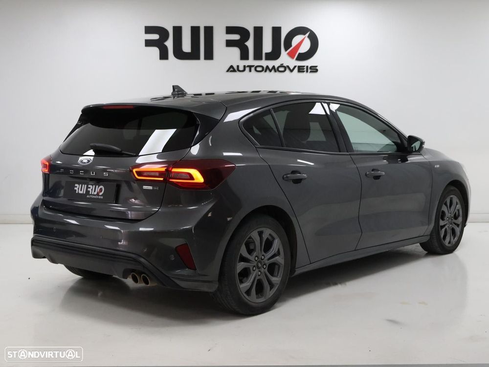 Ford Focus 1.0 EcoBoost MHEV ST-Line - 3
