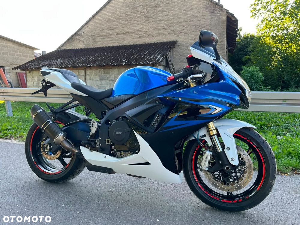 Suzuki GSX-R - 30