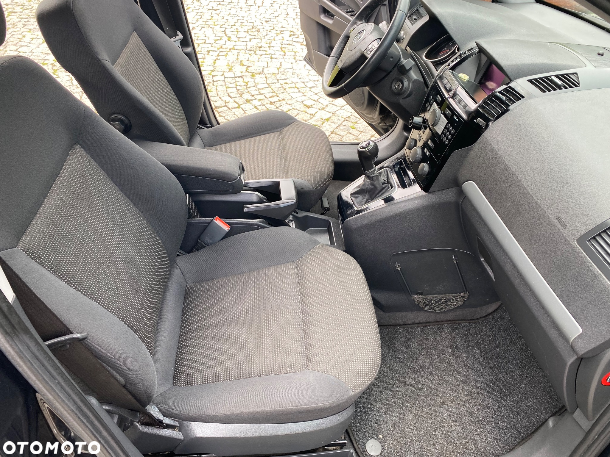 Opel Zafira - 32