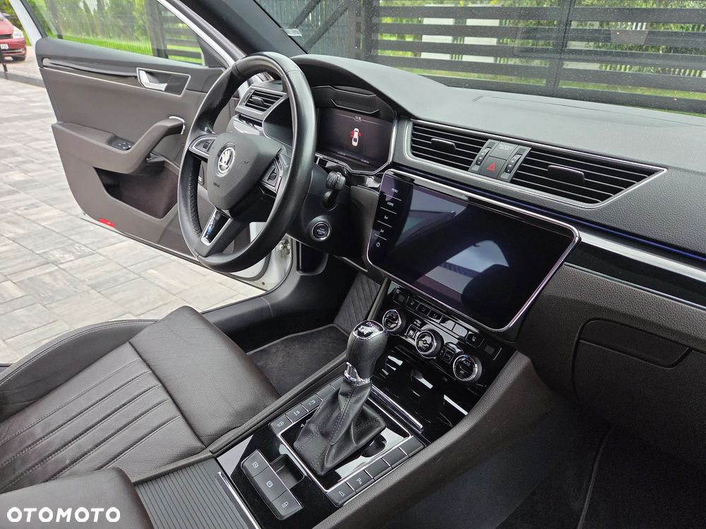 Skoda Superb 2.0 TDI SCR 4x4 L&K DSG - 27