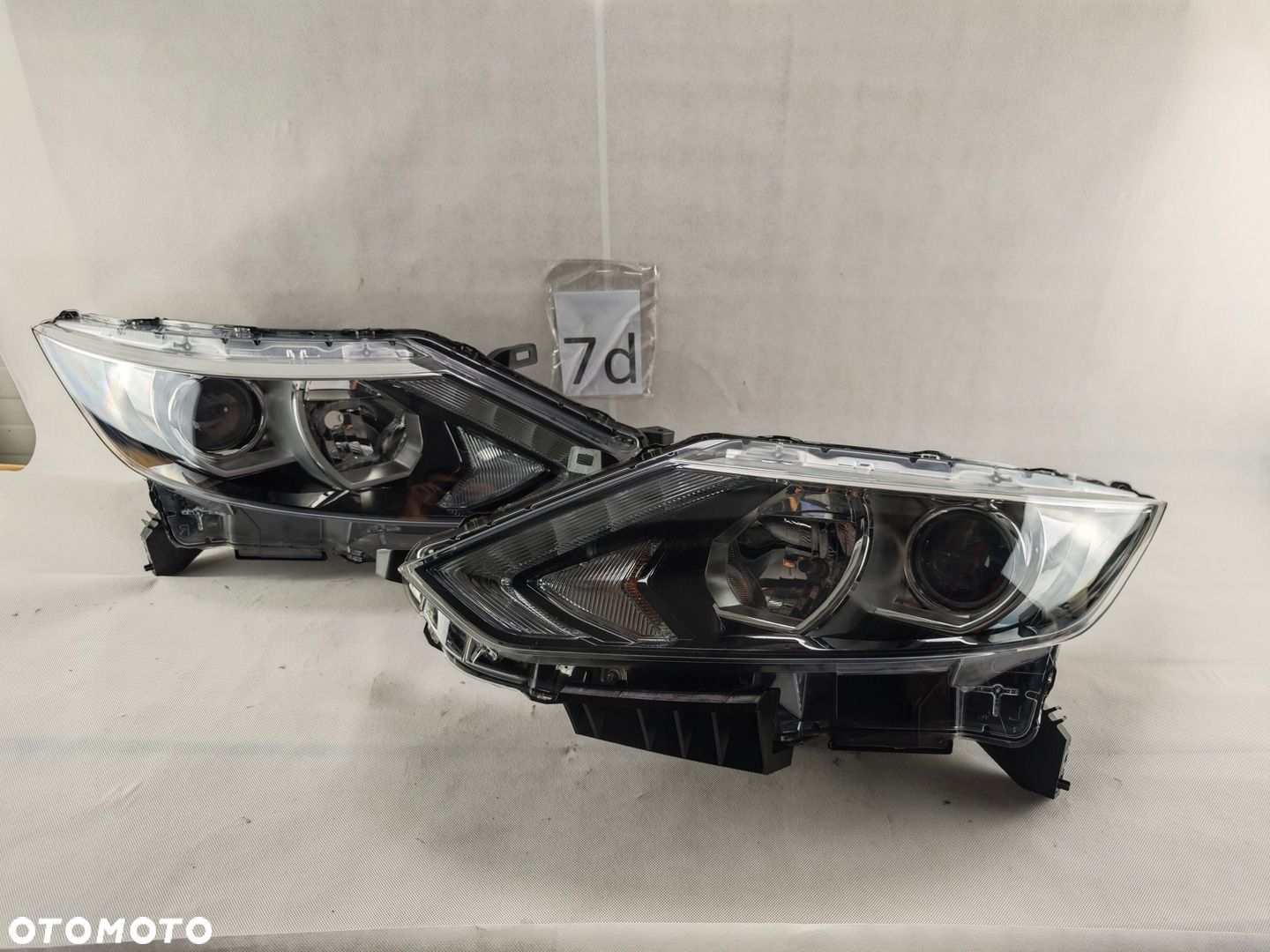 NISSAN QASHQAI J11 REFLEKTOR LED LEWY PRAWY LAMPA LEWA PRAWA - 1