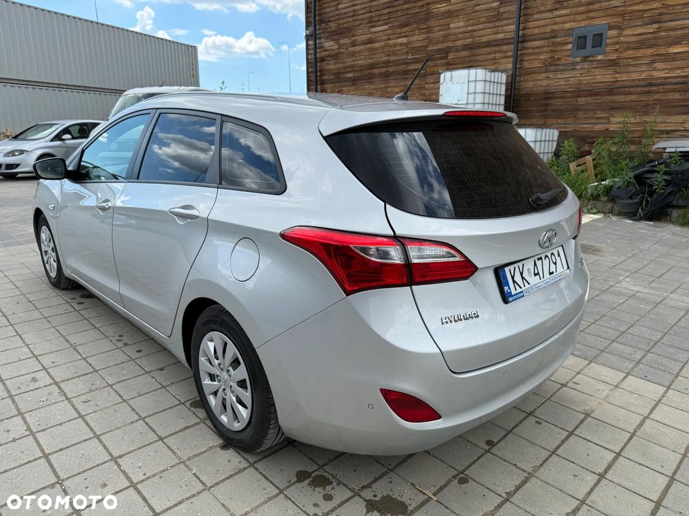 Hyundai i30 1.4 CRDi Classic + - 4