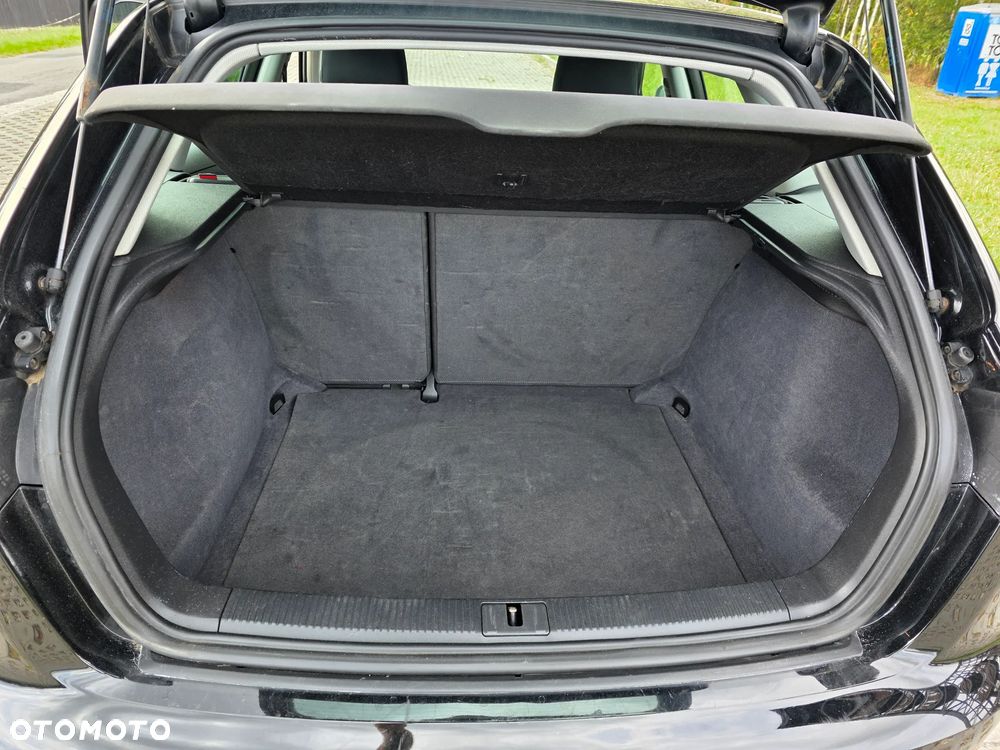 Audi A3 Sportback 1.6 TDI DPF Ambition - 16