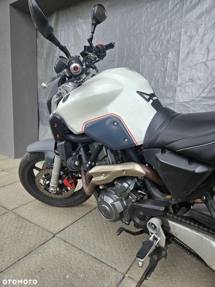 Yamaha MT - 6