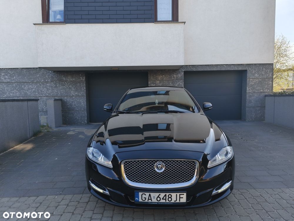 Jaguar XJ - 1