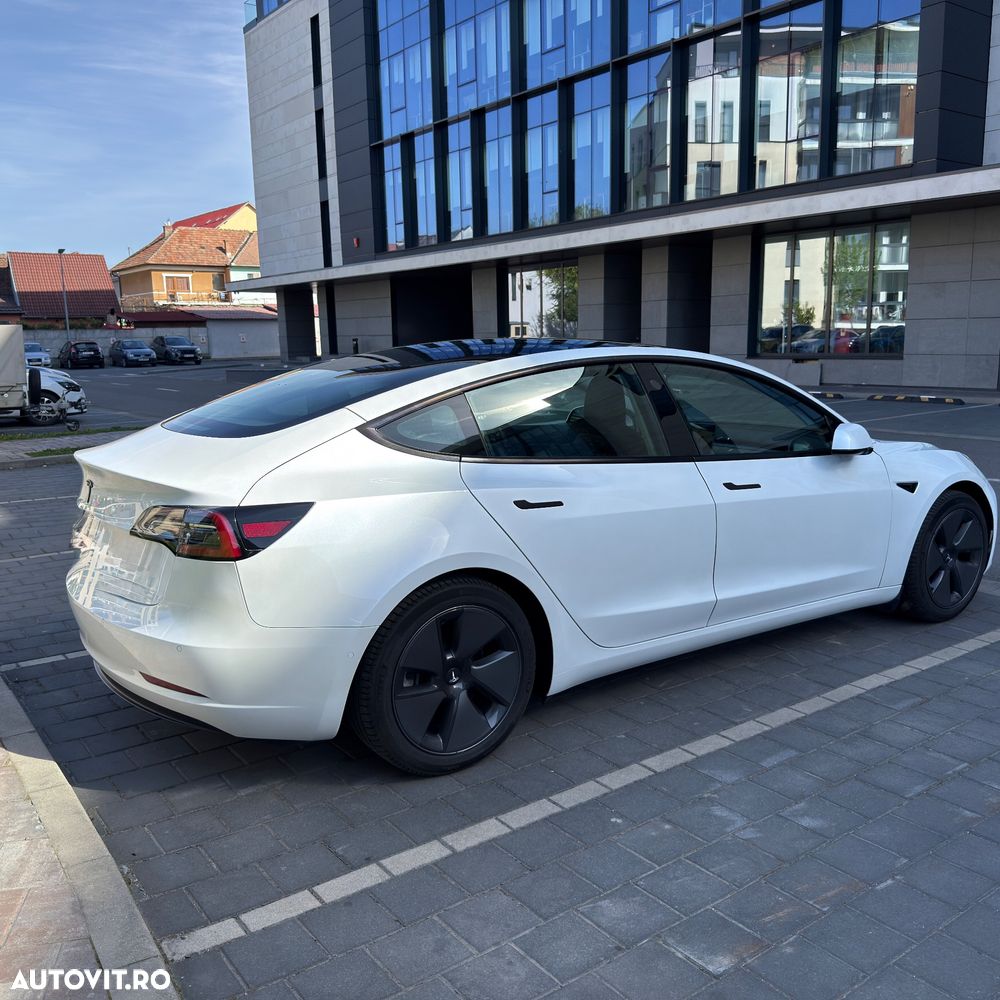 Tesla Model 3 Standard Reichweite Plus Hinterradantrieb - 4