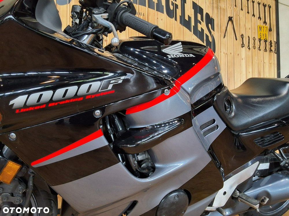 Honda CBR - 21