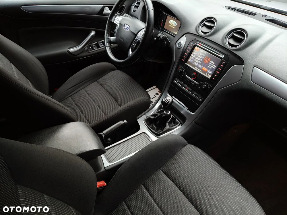 Ford Mondeo 2.0 TDCi Titanium X - 26